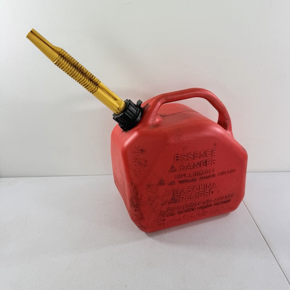 Vintage Scepter PreBan Spout 2 1/2 Gallon 10 L Liter Gas Can W/ Spout